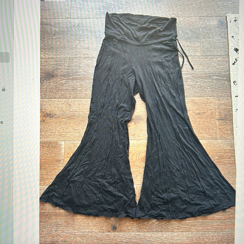 Queen of heats cropped flare pants